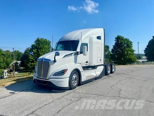 Kenworth T 680 牵引车