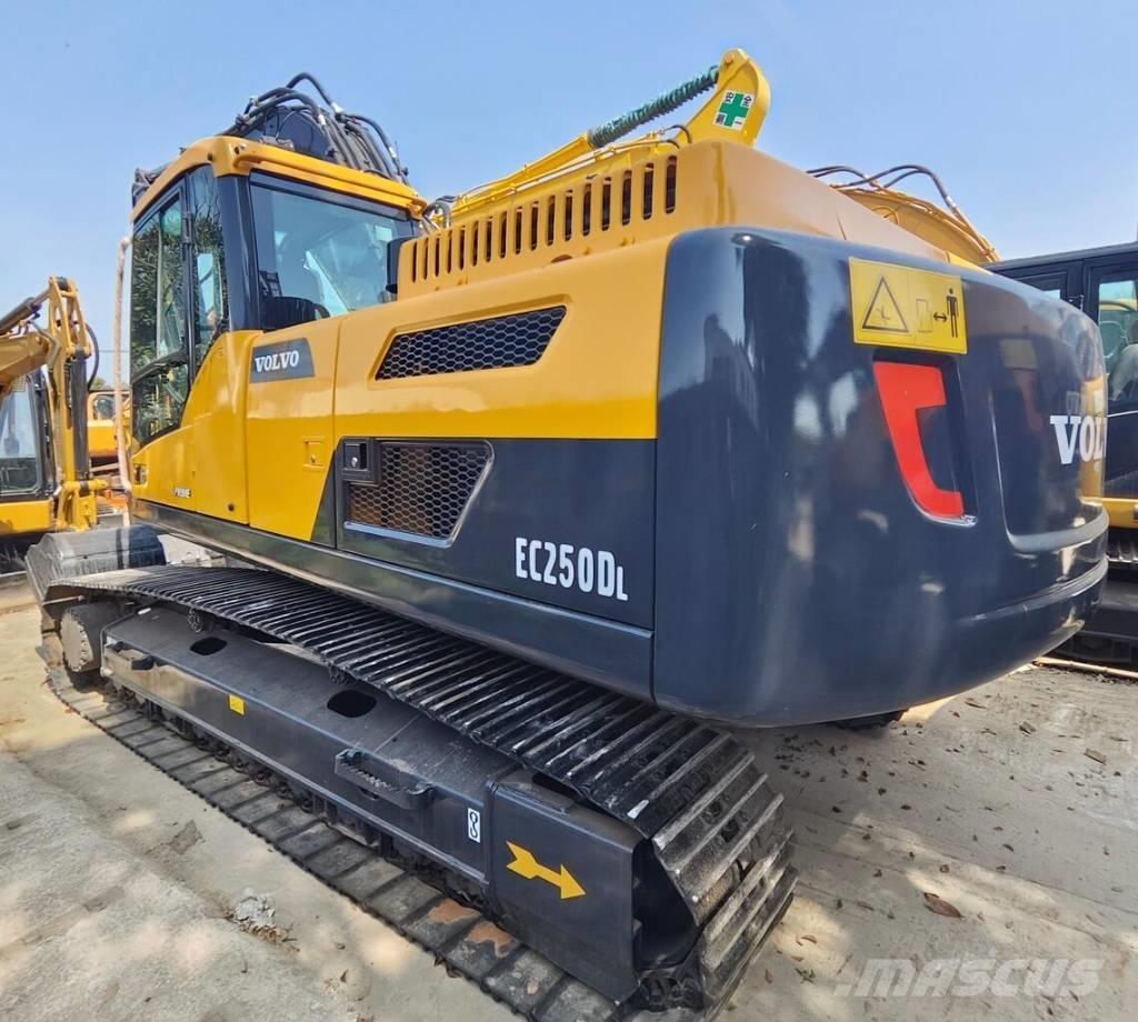 Volvo EC 250 D L 履带挖掘机