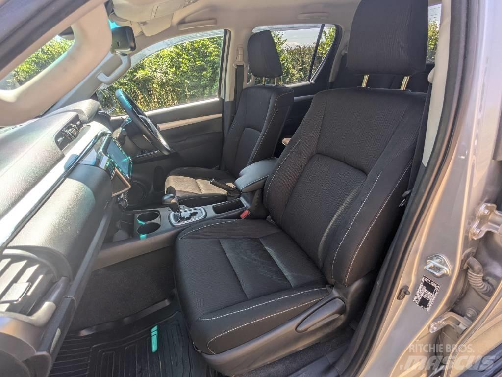 Toyota Hilux 皮卡车