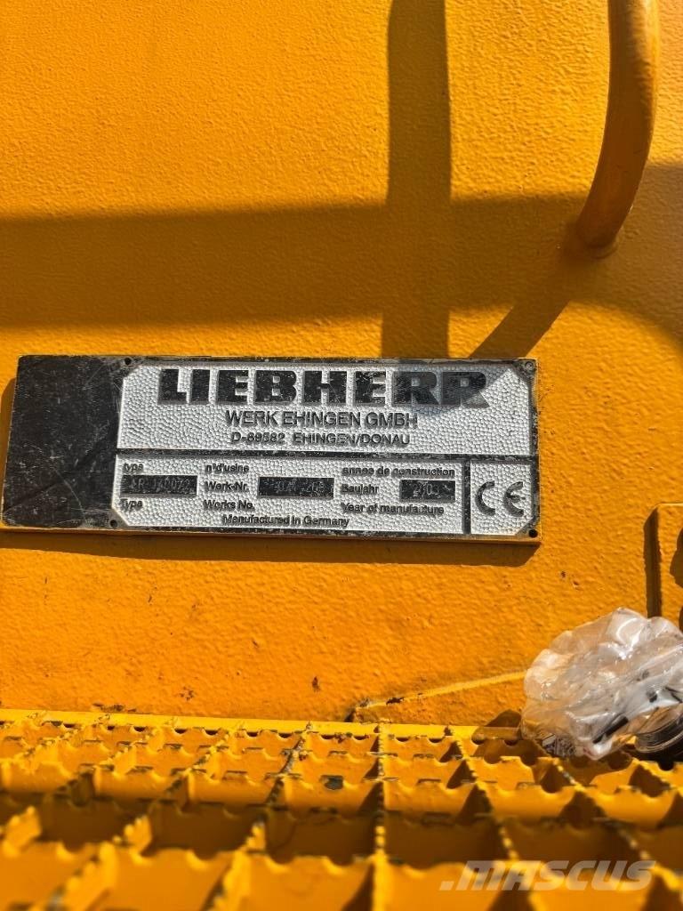 Liebherr LR 1400-2 履带起重机