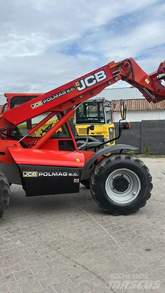 JCB 528-70 伸缩臂叉装车|叉装车