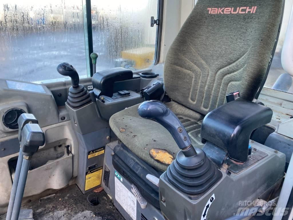 Takeuchi TB 250 小型挖掘机