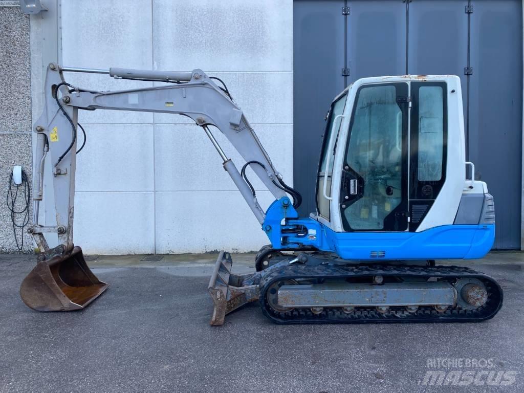 Takeuchi TB 250 小型挖掘机
