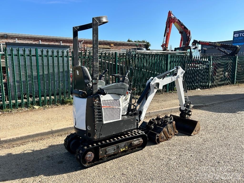 Bobcat E 10 小型挖掘机