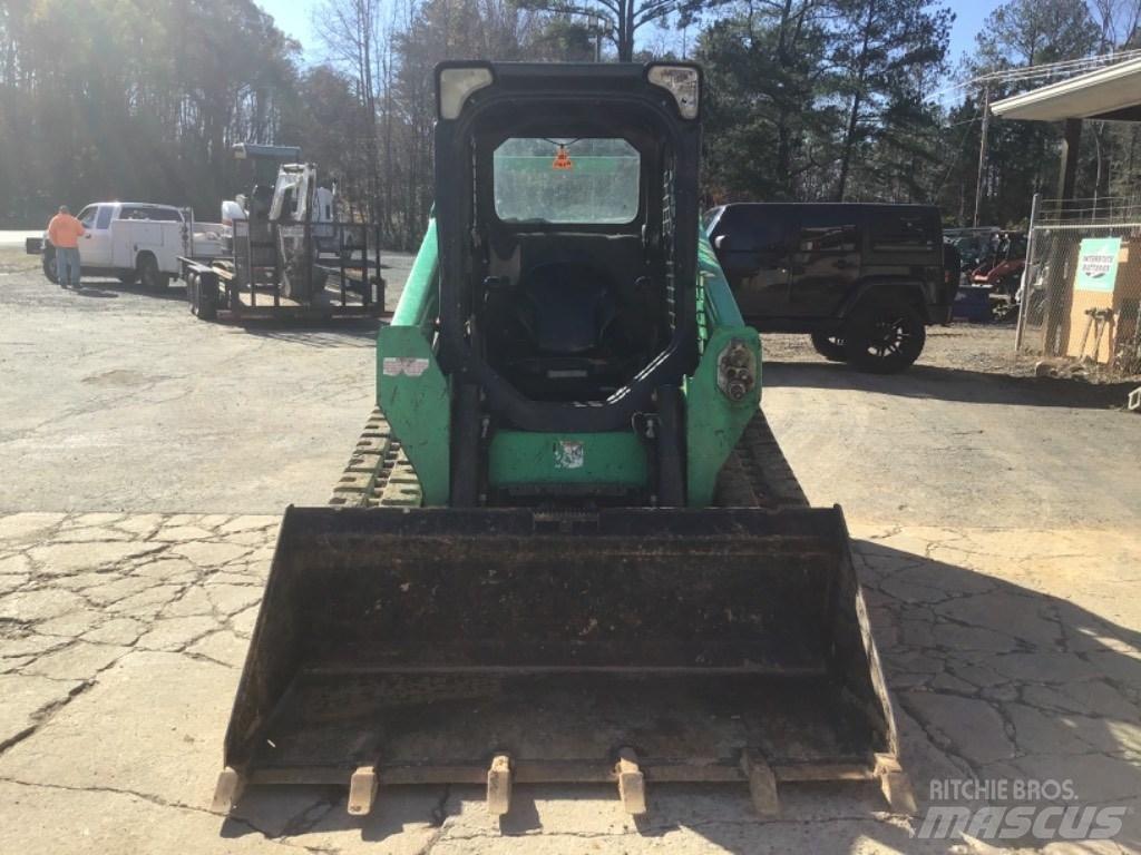 Bobcat T590 滑移装载机