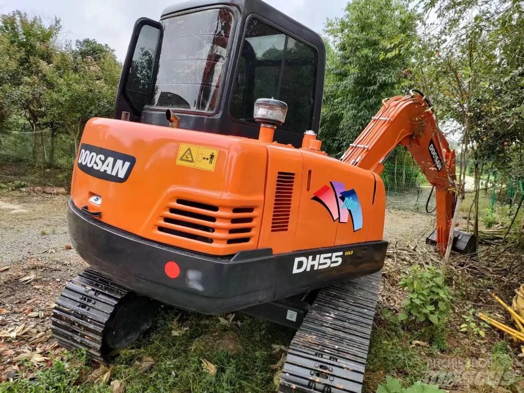 Doosan DH 55 小型挖掘机