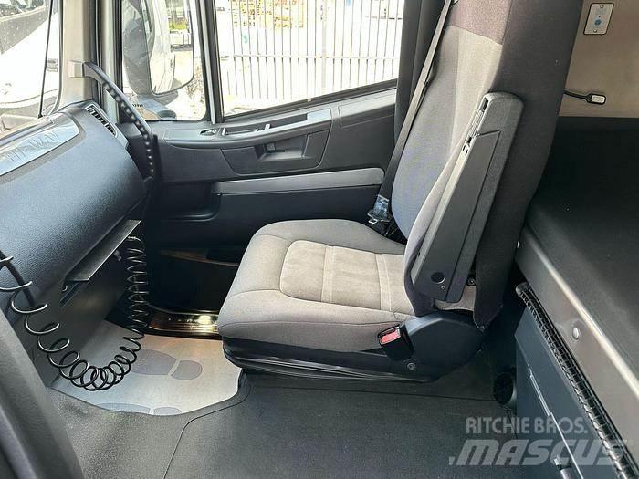 Iveco AS440E48 牵引车