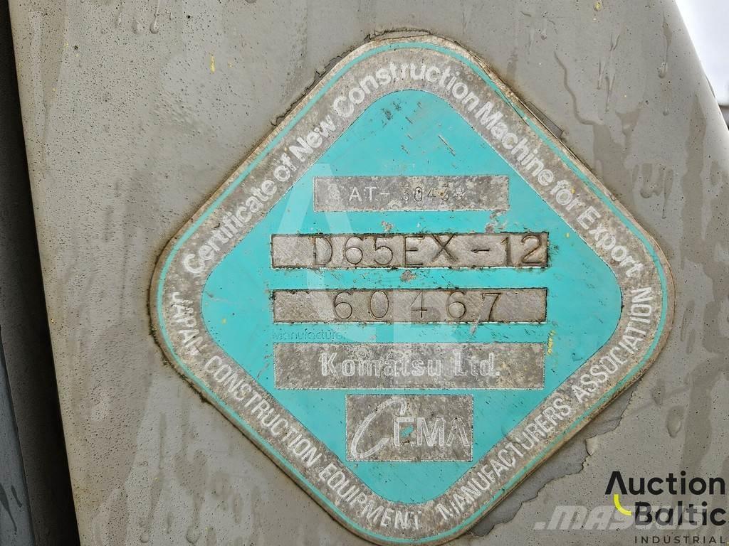 Komatsu D65EX-12 履带式推土机