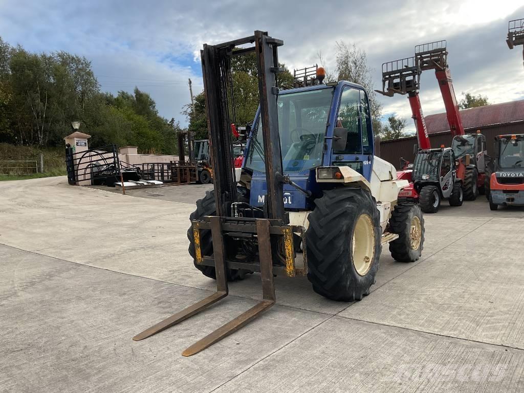 Manitou M 26.4 越野叉车|叉装车