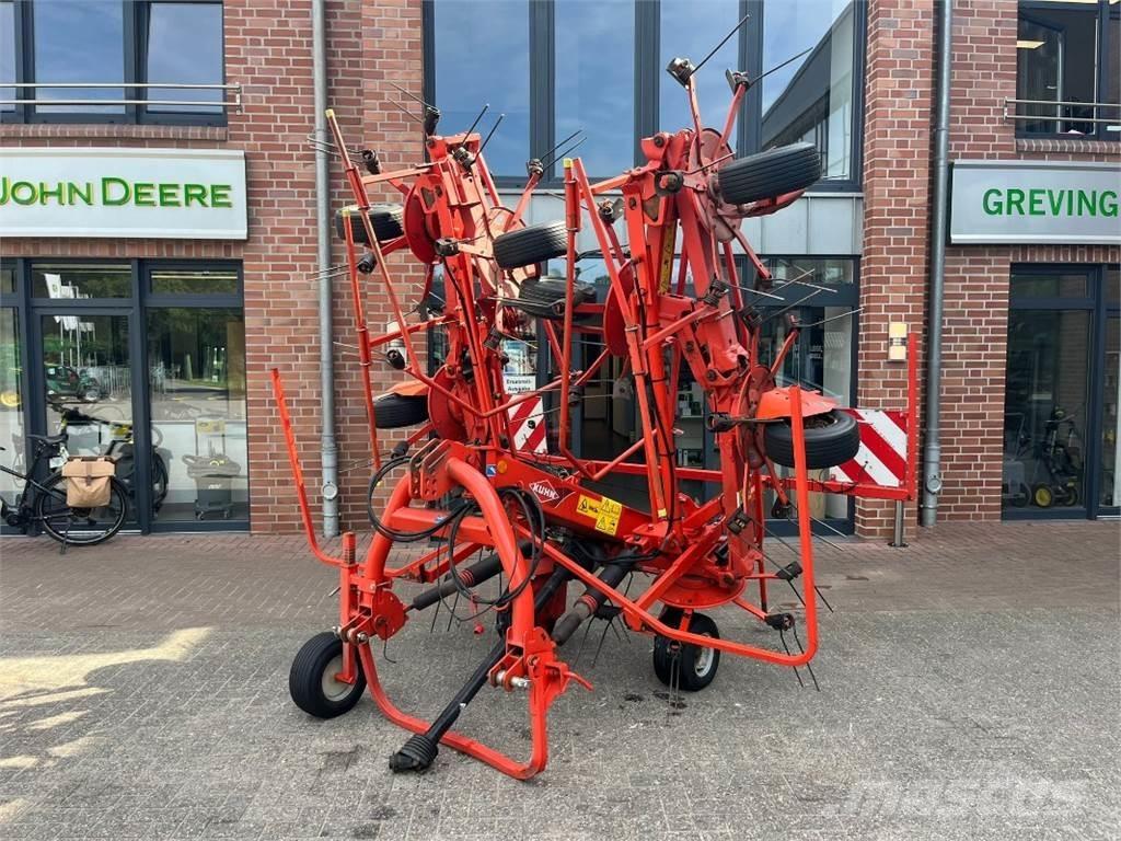 Kuhn GF8702 defekt 犁耙和摊草机
