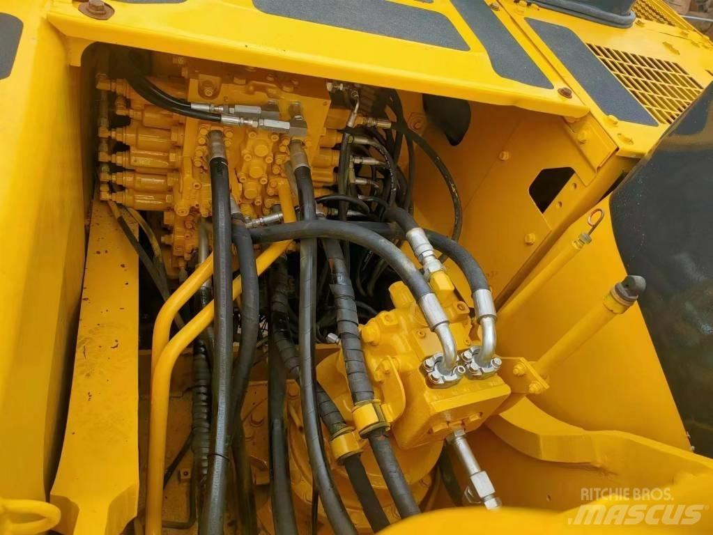 Komatsu PC 220-7 履带挖掘机