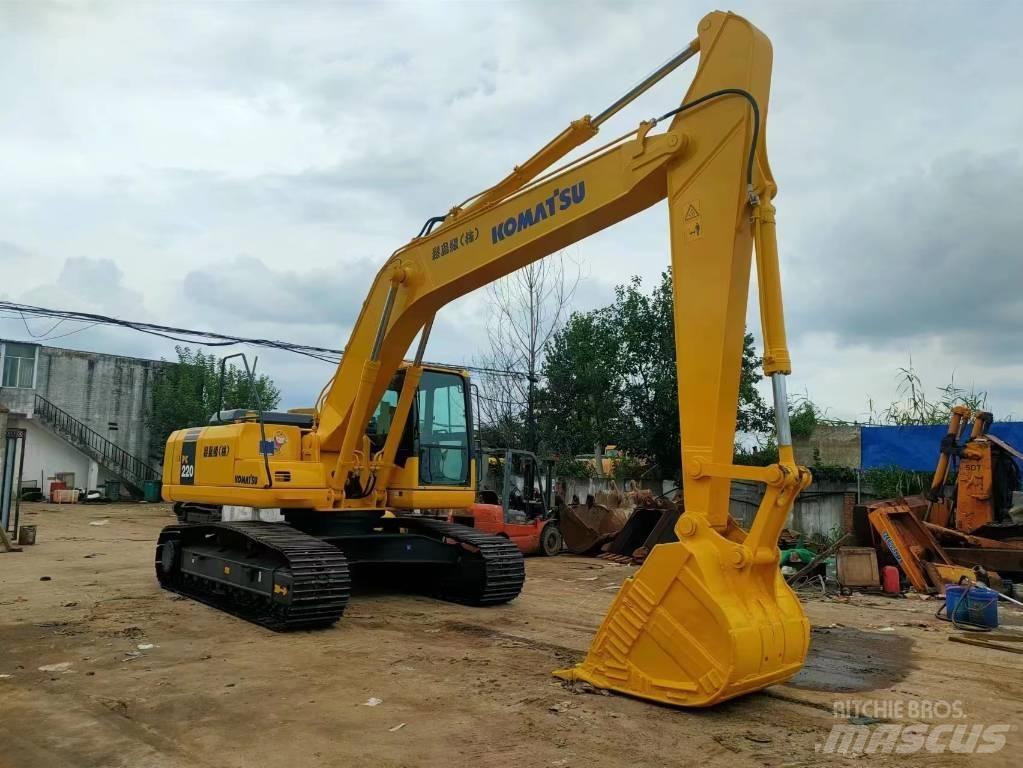 Komatsu PC 220-7 履带挖掘机
