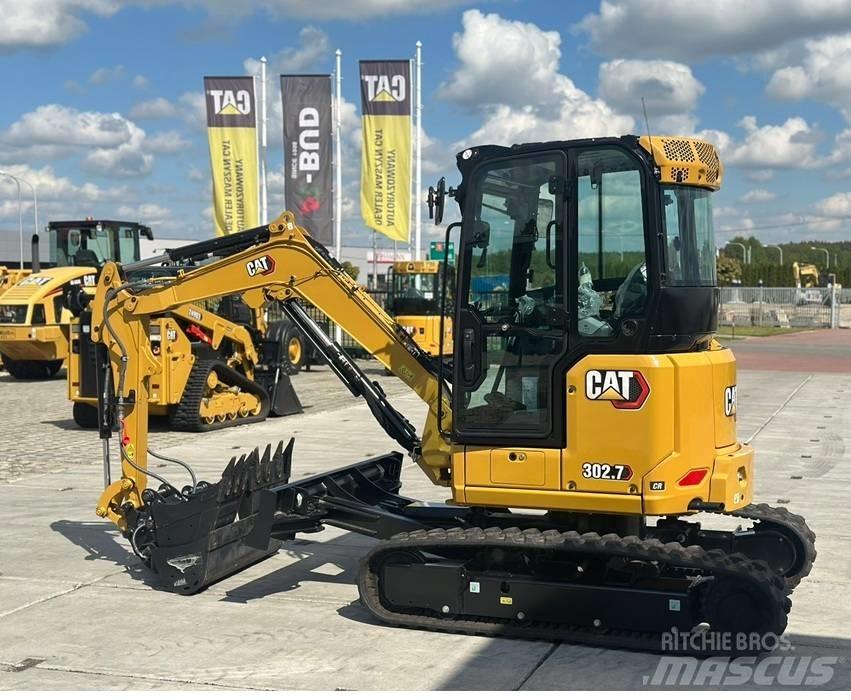 CAT 302.7 CR 小型挖掘机