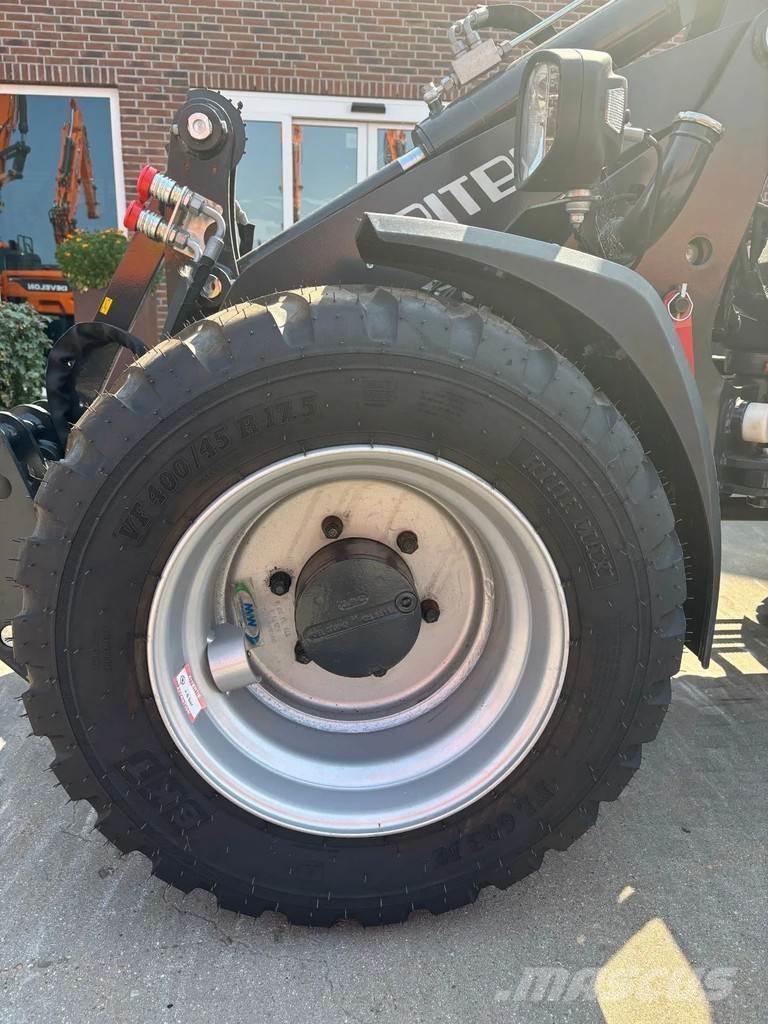 Pitbull XS28-45CRT 小型装载机