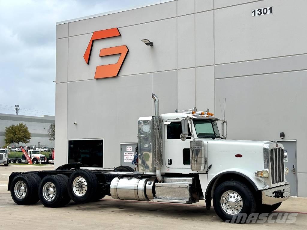 Peterbilt 388 牵引车