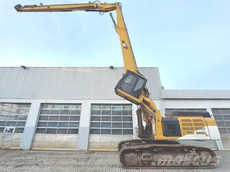 CAT 349 E 组装挖掘机