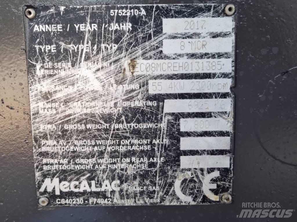 Mecalac 8 M CR 中型挖掘机