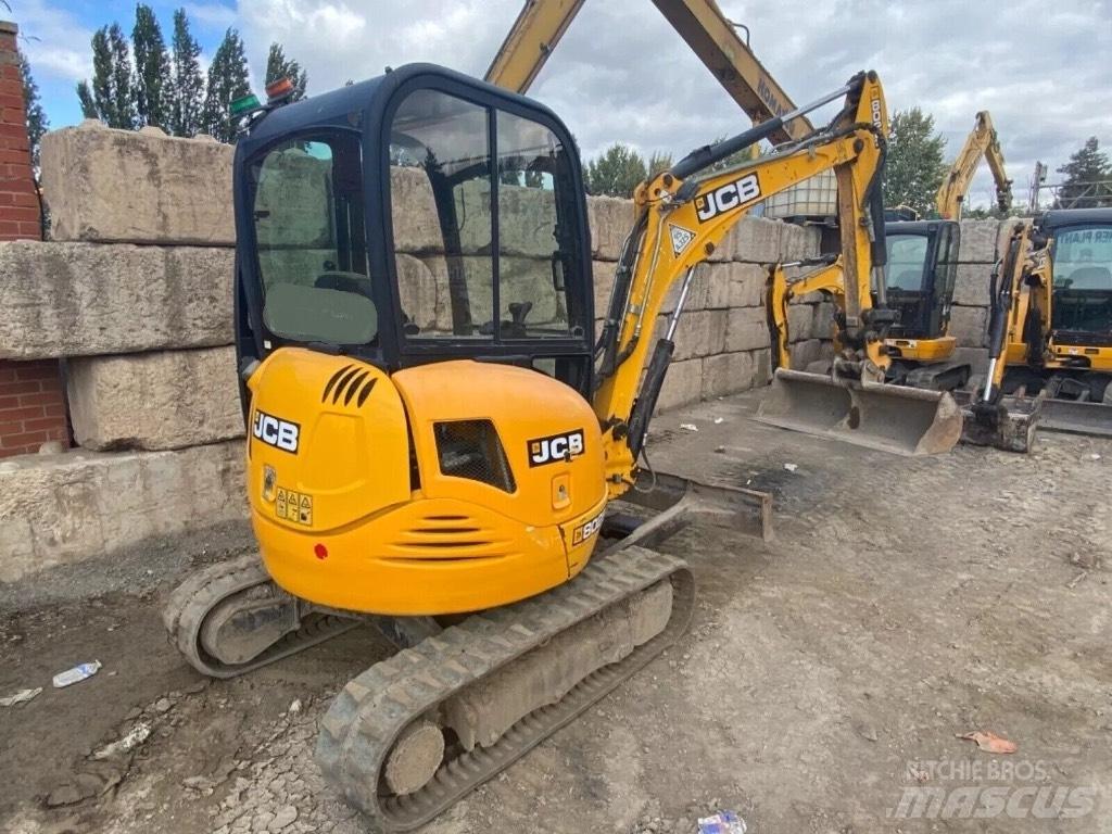 JCB 8025 ZTS 小型挖掘机