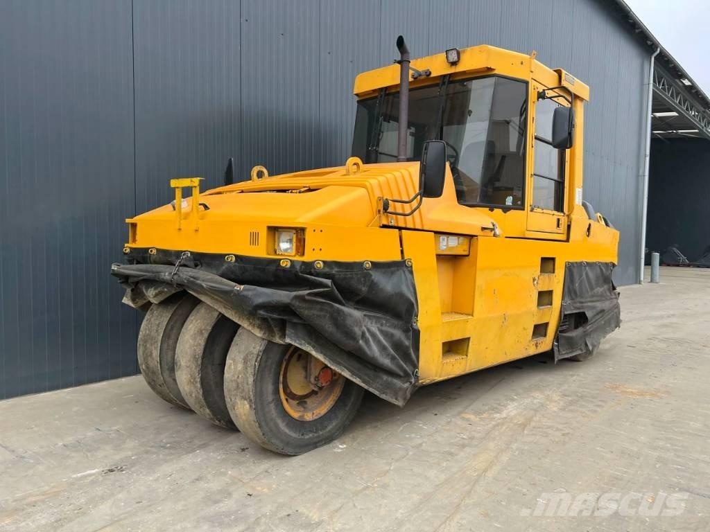 CAT PS300B 胶轮压路机