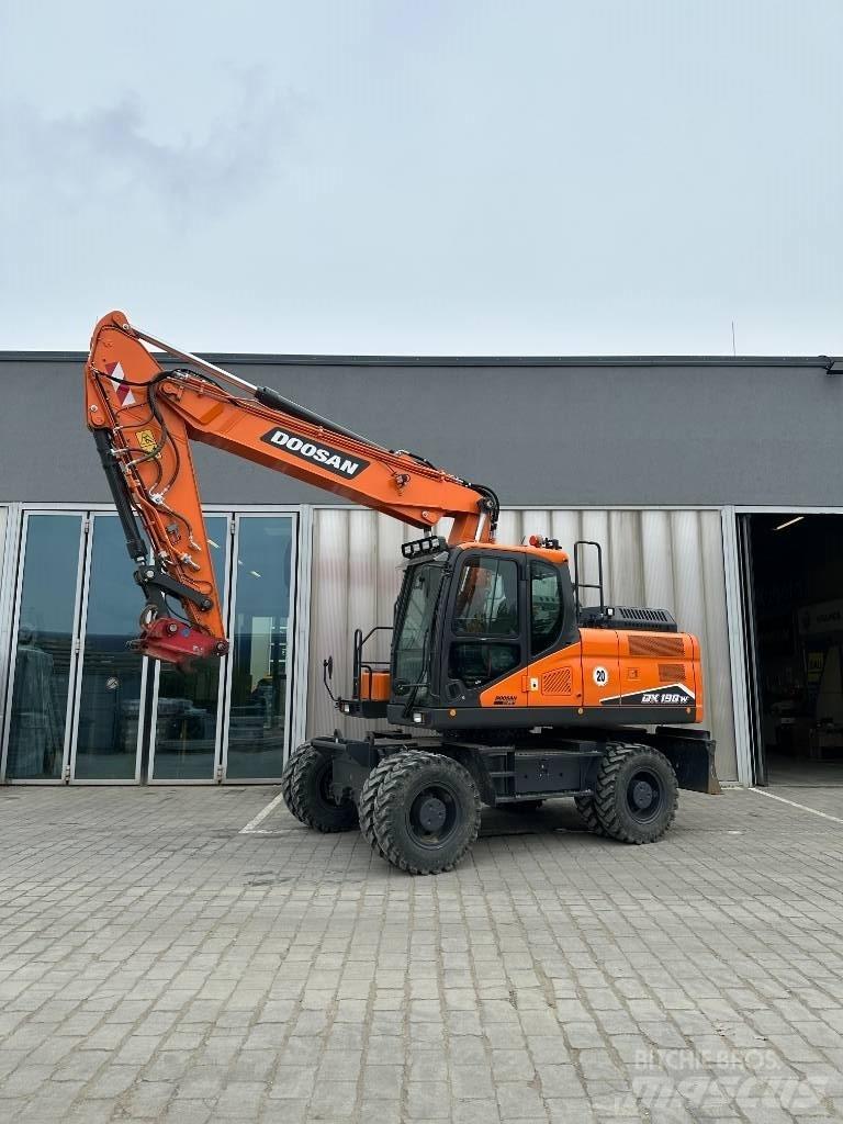 Doosan DX 190 W-7 轮式挖掘机