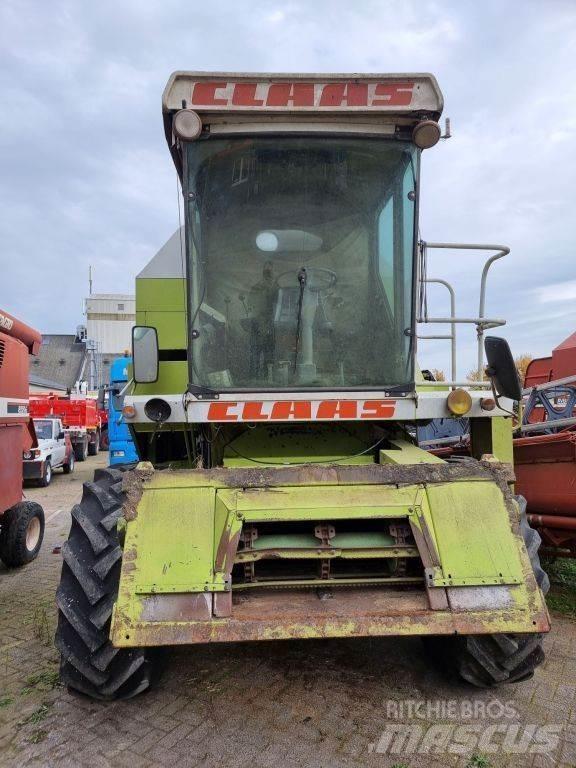 CLAAS 68s 联合收割机