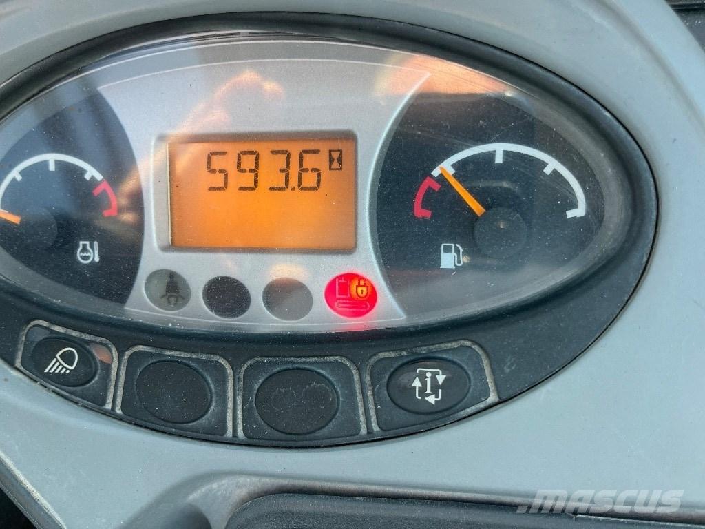 Doosan DX 19 小型挖掘机