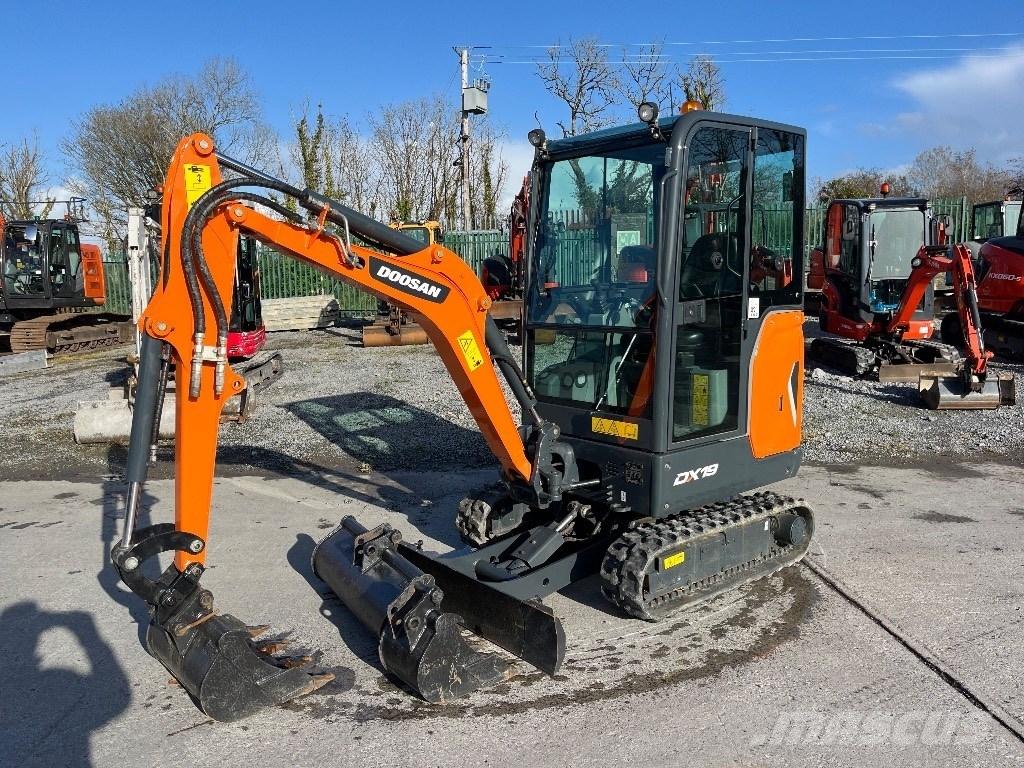 Doosan DX 19 小型挖掘机