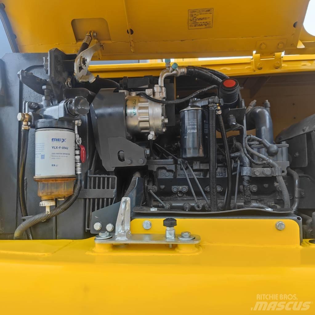 Komatsu PC 70 小型挖掘机