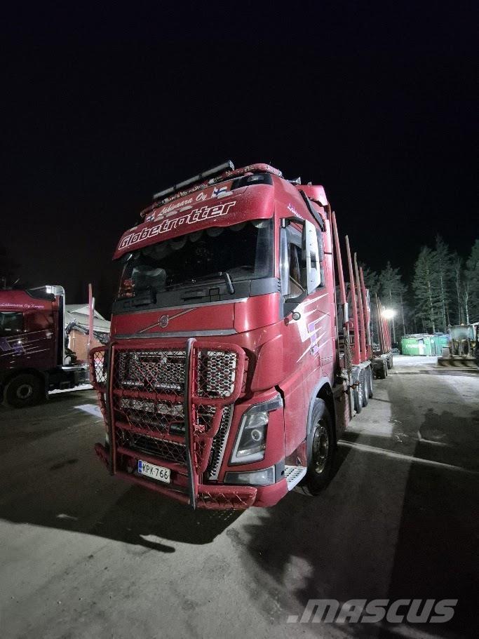 Volvo FH16 750 8x4 木材运输车