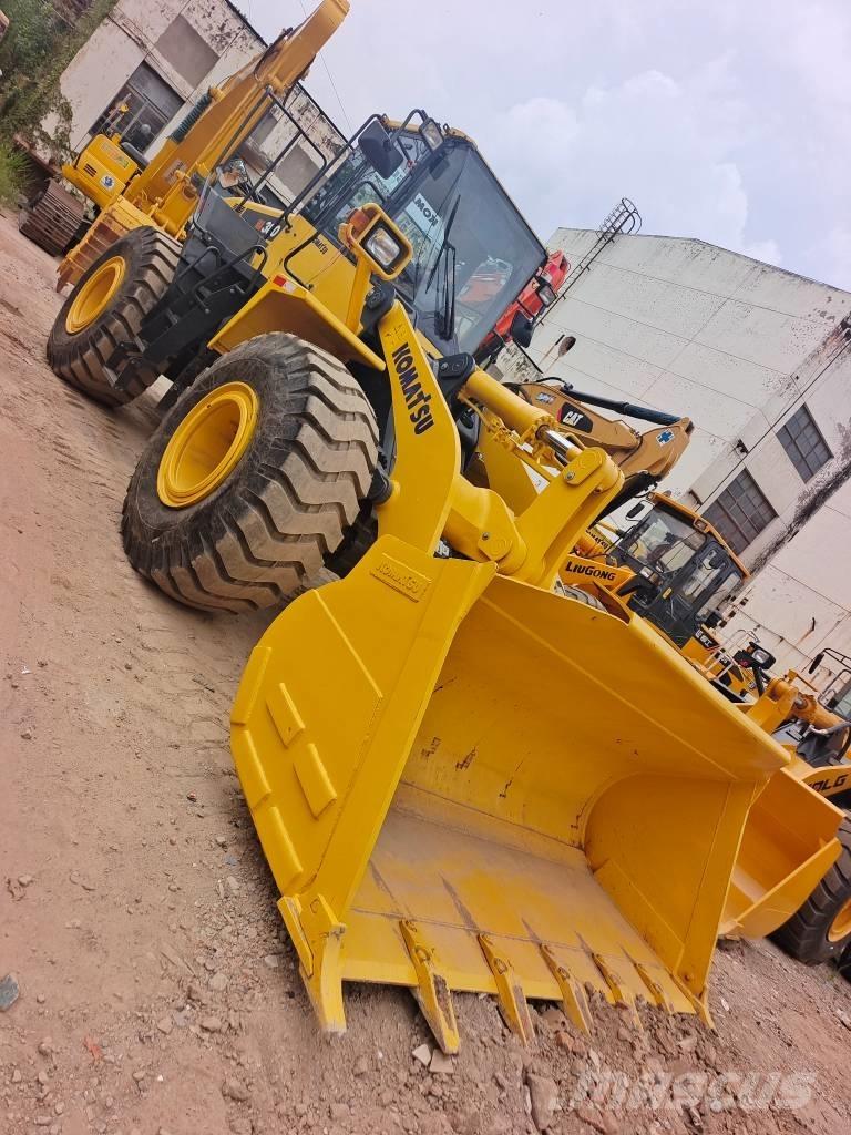 Komatsu WA 380 轮式装载机
