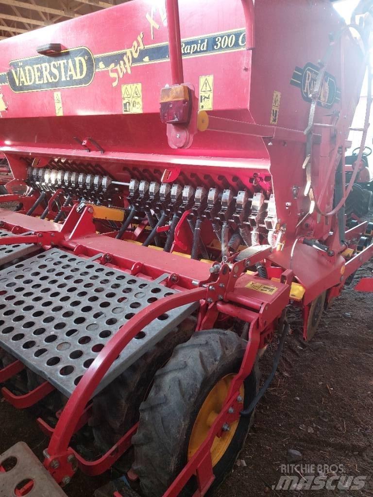 Väderstad Rapid300C 多功能条播机