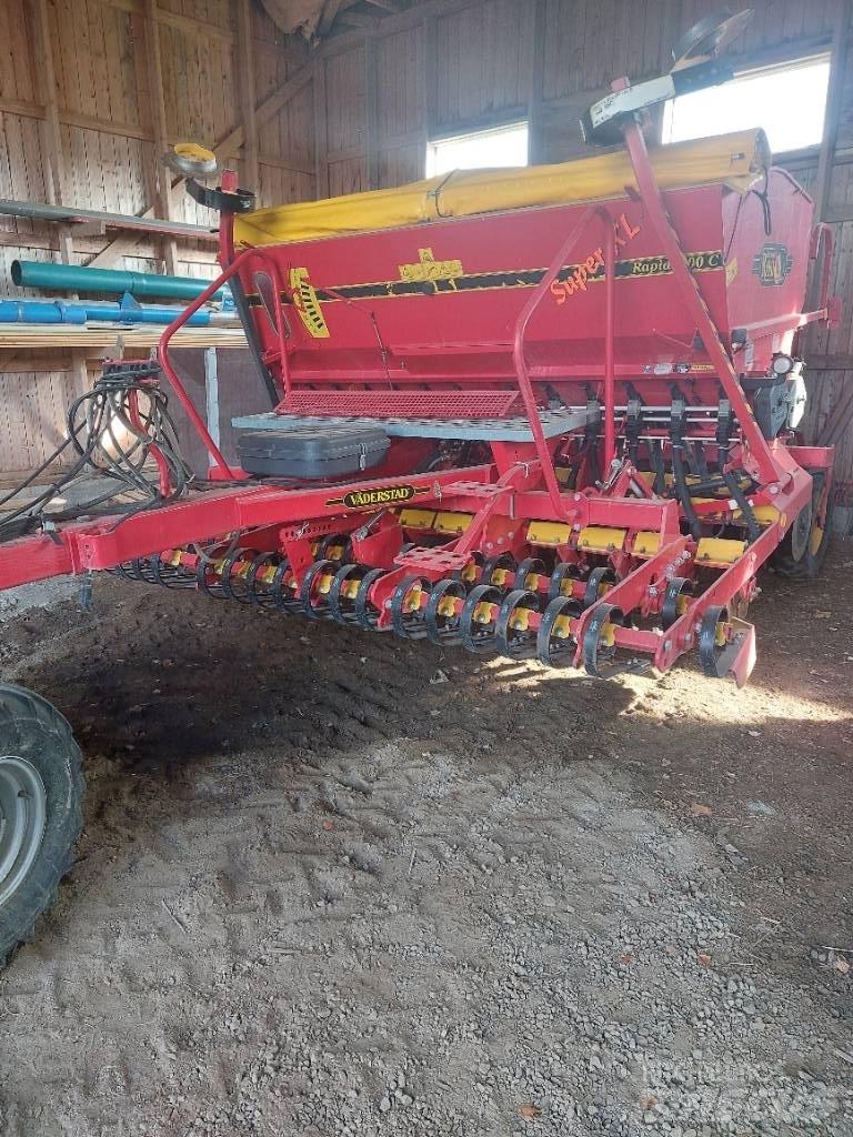 Väderstad Rapid300C 多功能条播机