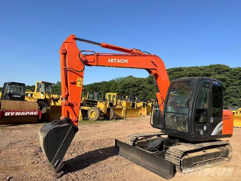 Hitachi ZX 70 中型挖掘机