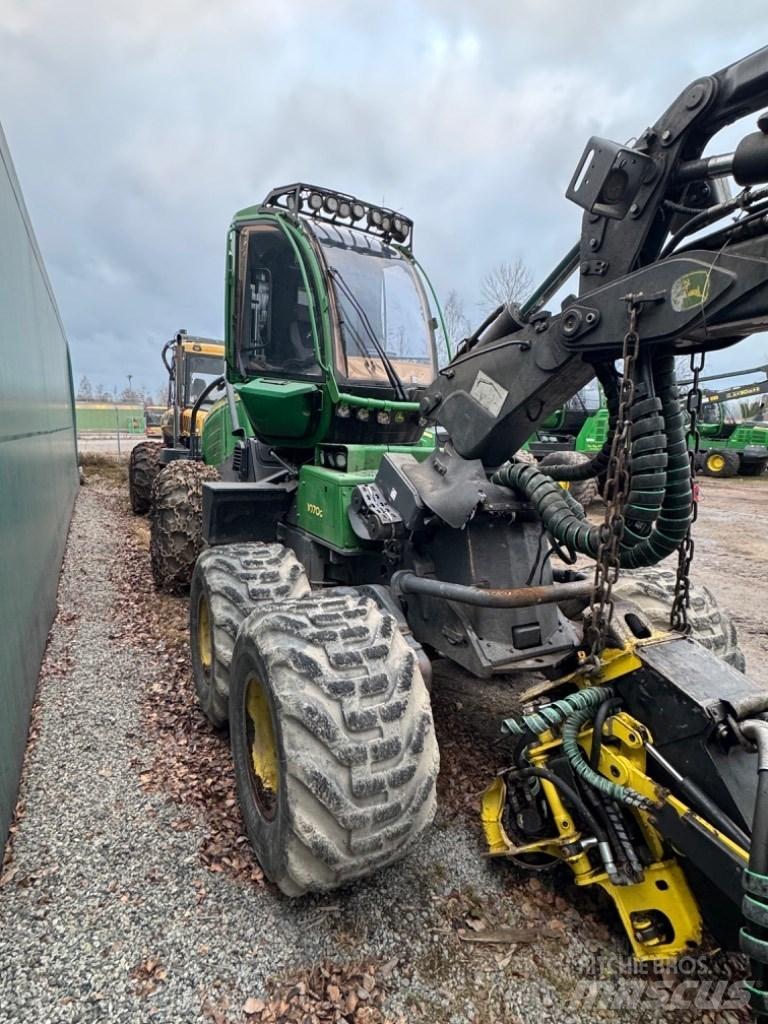 John Deere 1070G 收割机