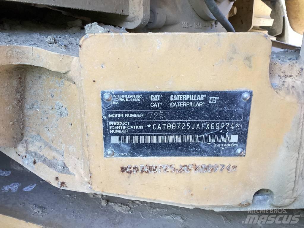 CAT 725 铰接式自卸车