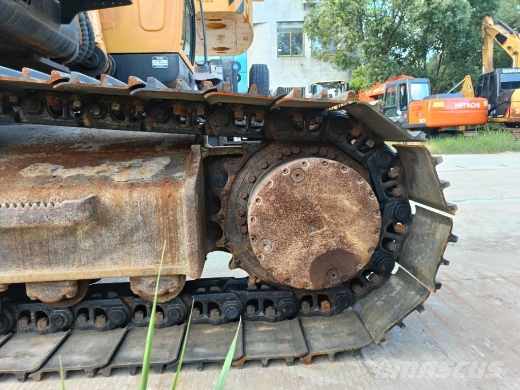 Hyundai R220LC-9 履带挖掘机
