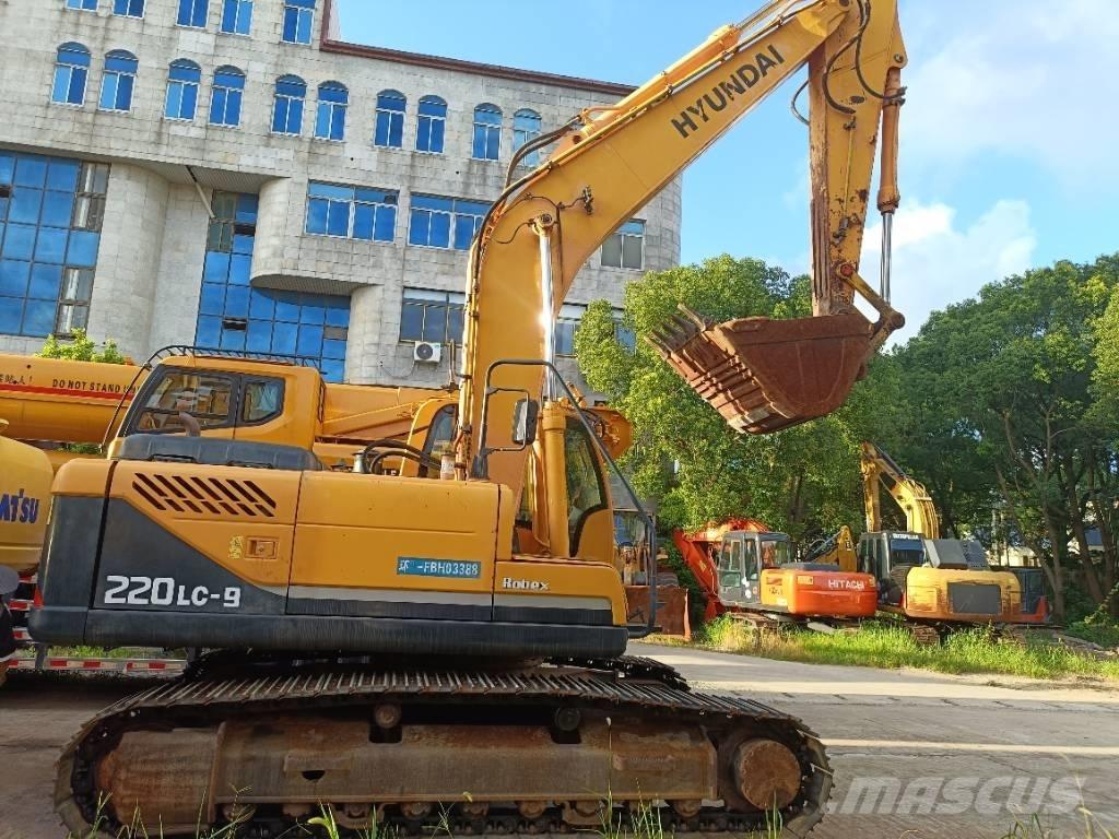 Hyundai R220LC-9 履带挖掘机