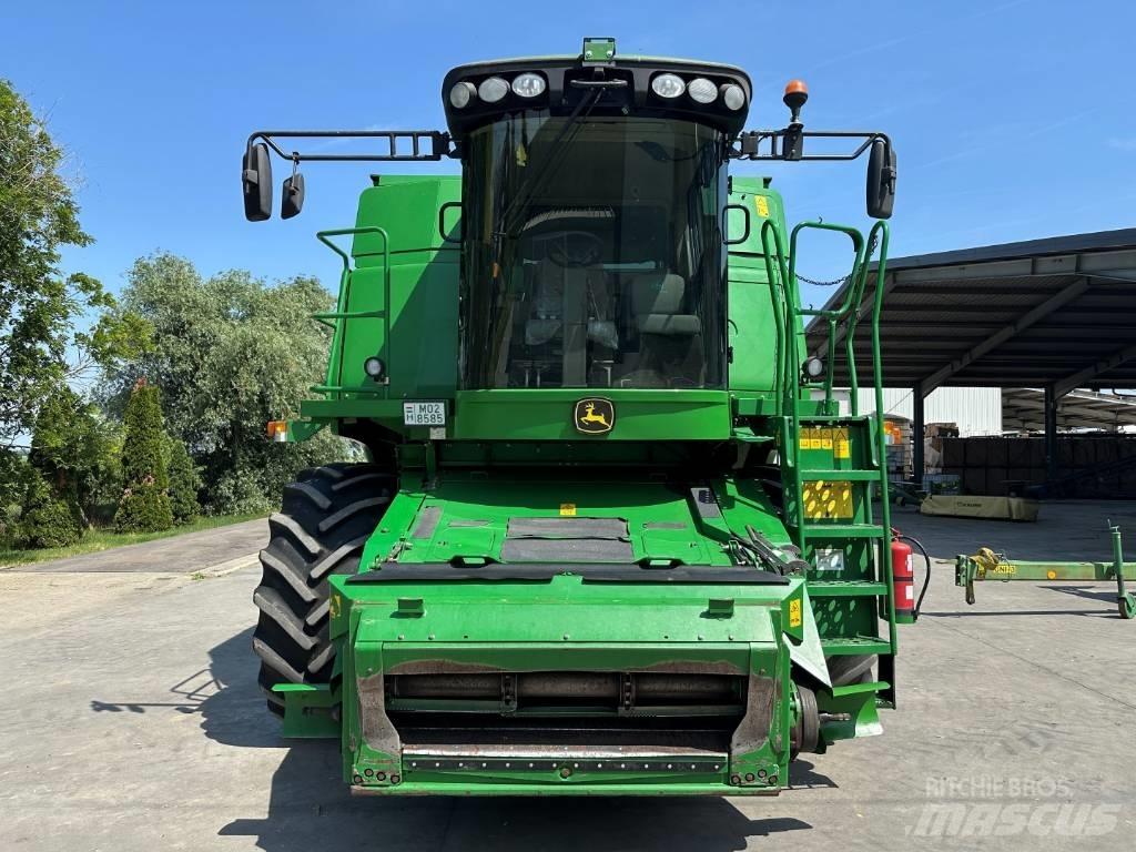 John Deere T 660 联合收割机