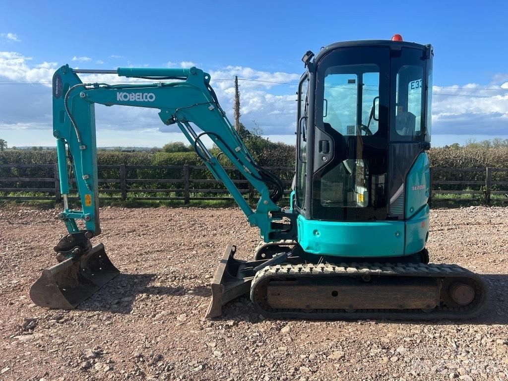 Kobelco SK 28 SR 小型挖掘机