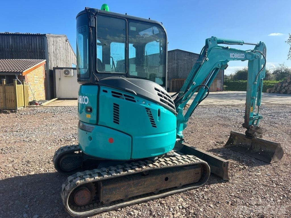 Kobelco SK 28 SR 小型挖掘机