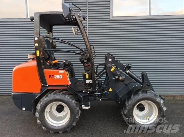 Kubota RT 280 小型装载机