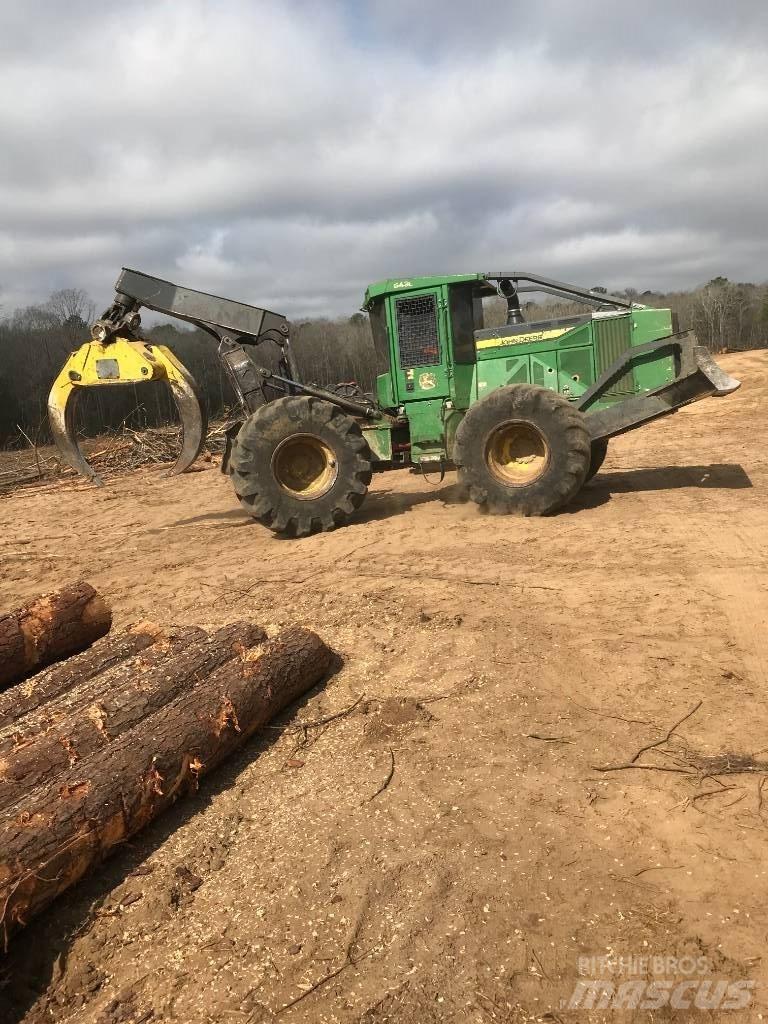 John Deere 648 L 粉碎机