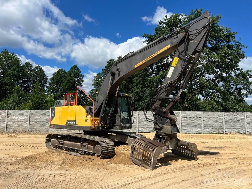 Volvo EC 220 DL 履带挖掘机