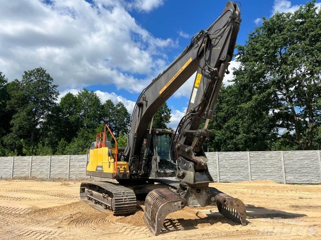Volvo EC 220 DL 履带挖掘机