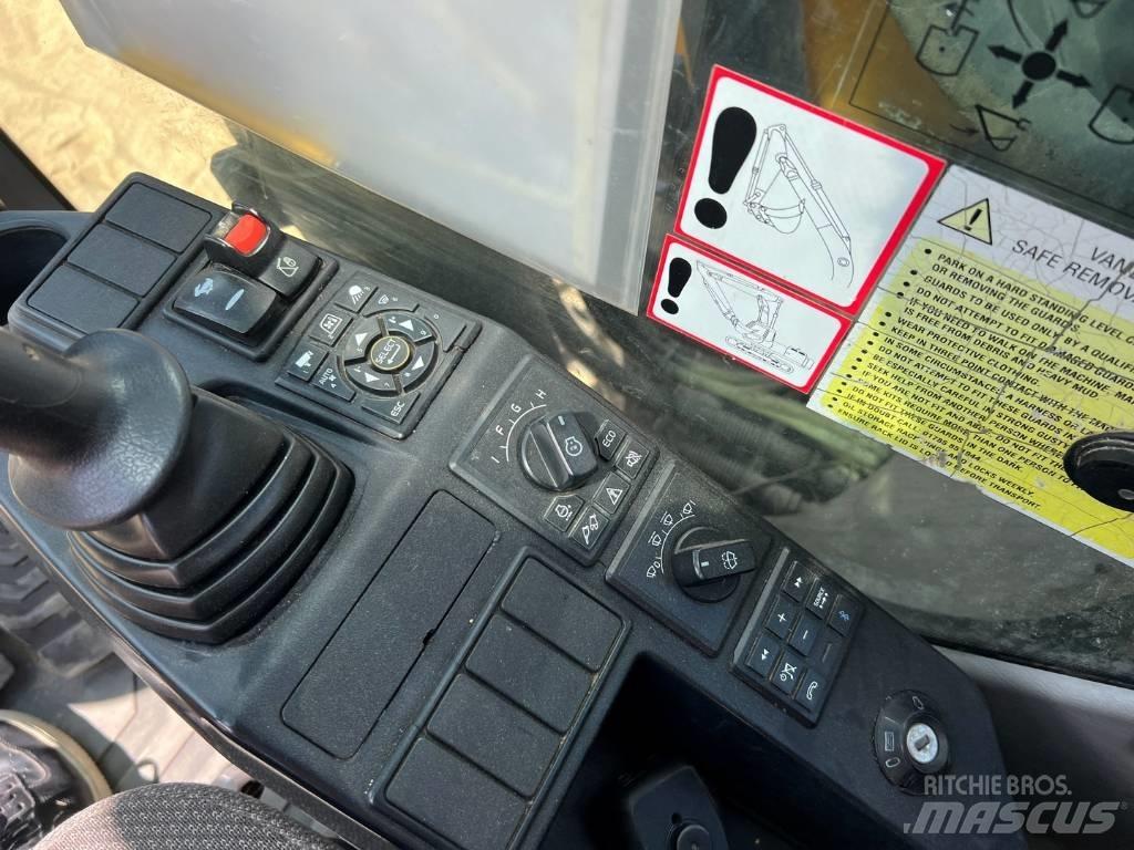 Volvo EC 220 DL 履带挖掘机
