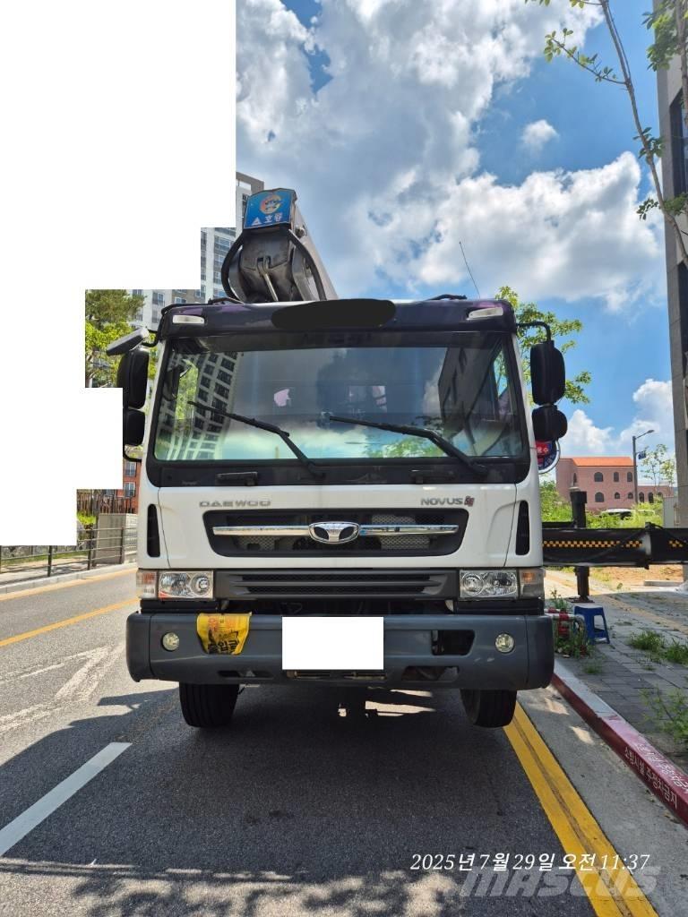 Horyong SKY450 车载式高空作业车