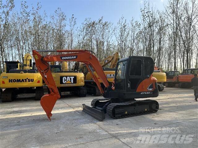 Doosan DX60 小型挖掘机