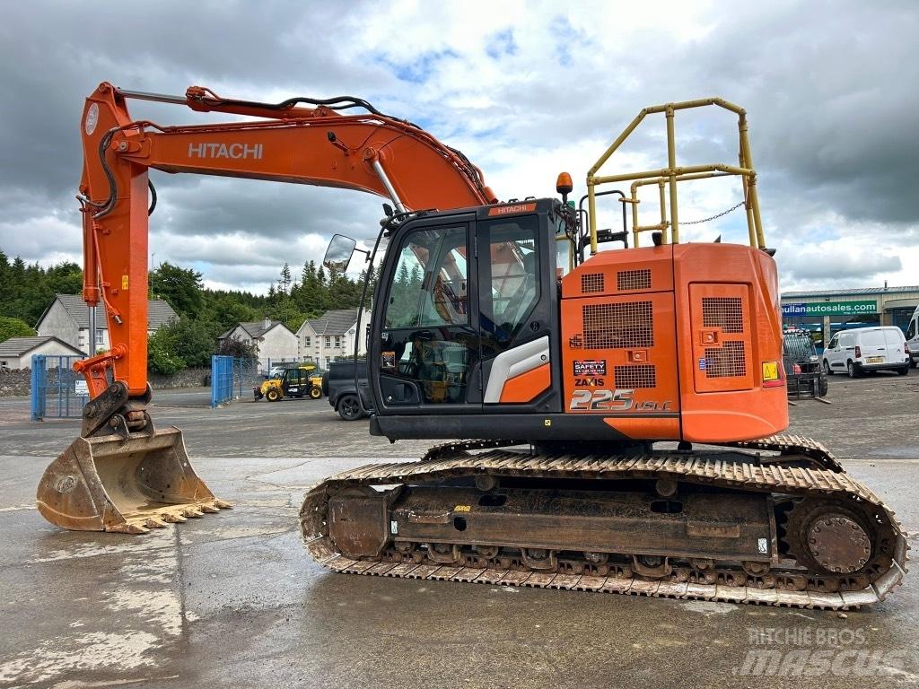 Hitachi ZX225 USLC-7 履带挖掘机