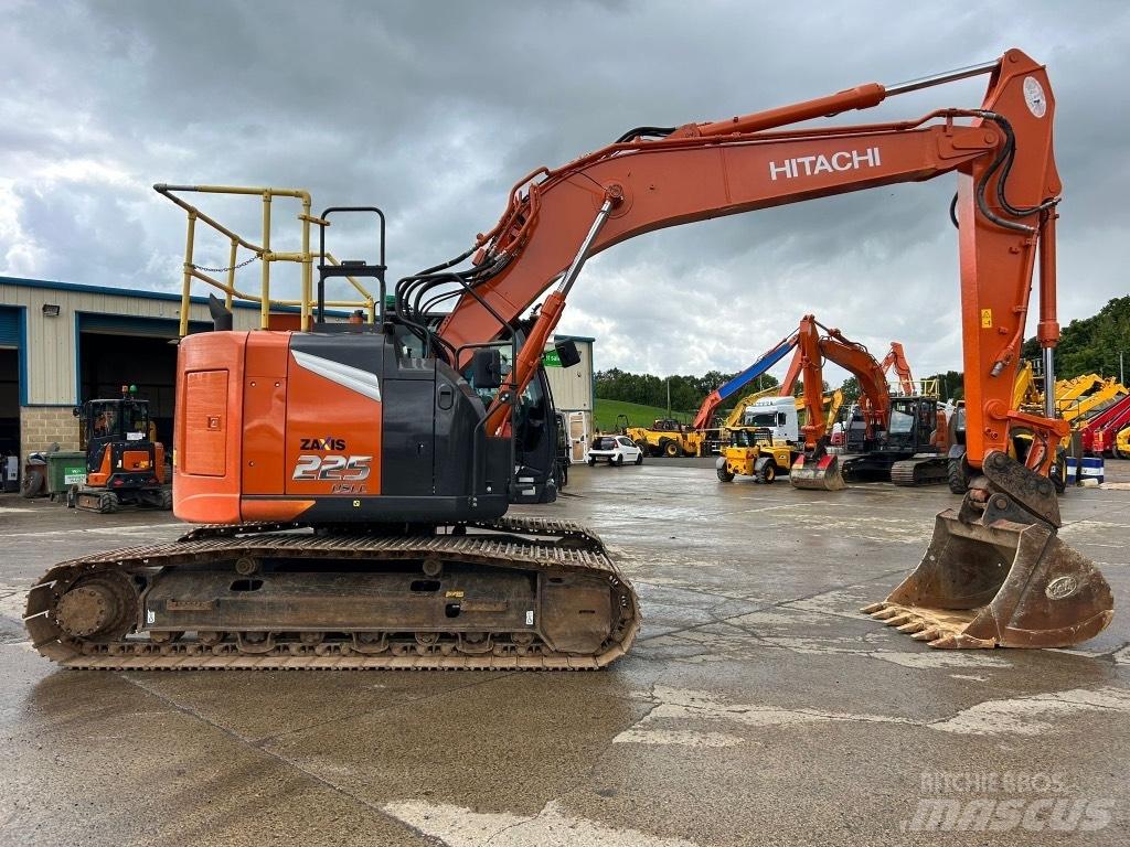 Hitachi ZX225 USLC-7 履带挖掘机