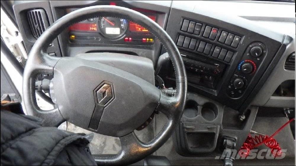 Renault D 210 饮料运输车